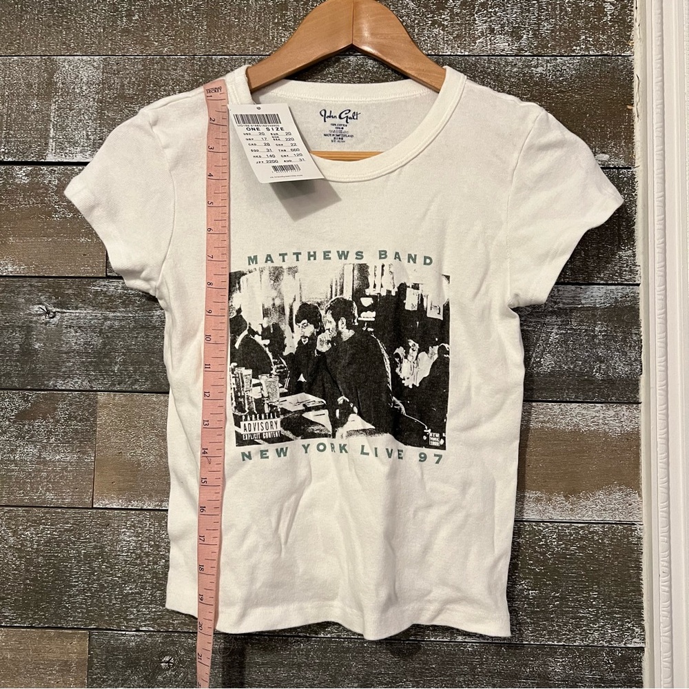 Brandy Melville white band T-shirt